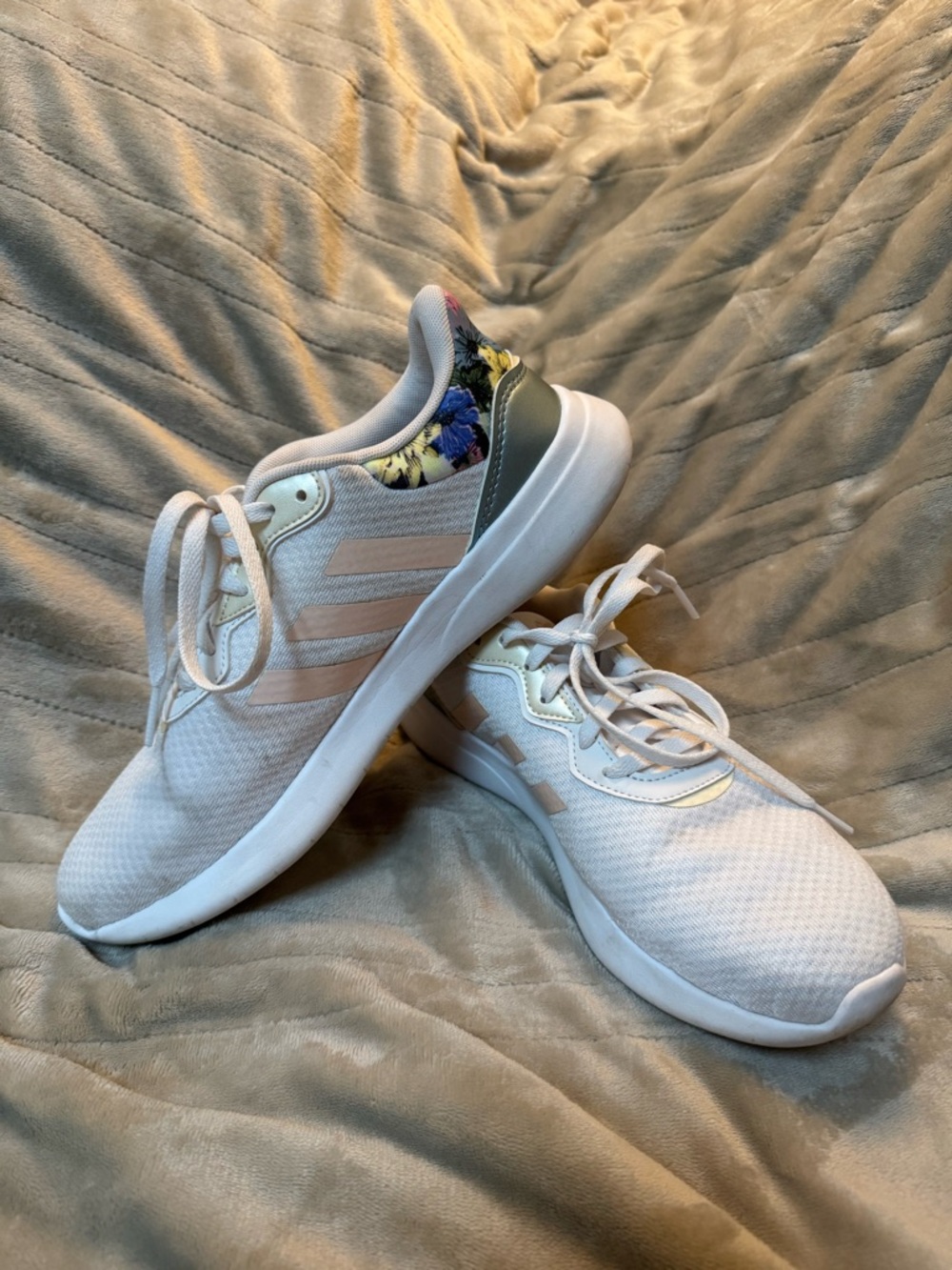 Adidas QT Racer 3.0 Floral White Size 9